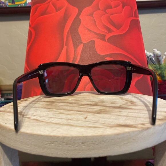 Givenchy - Picture 5 of 9